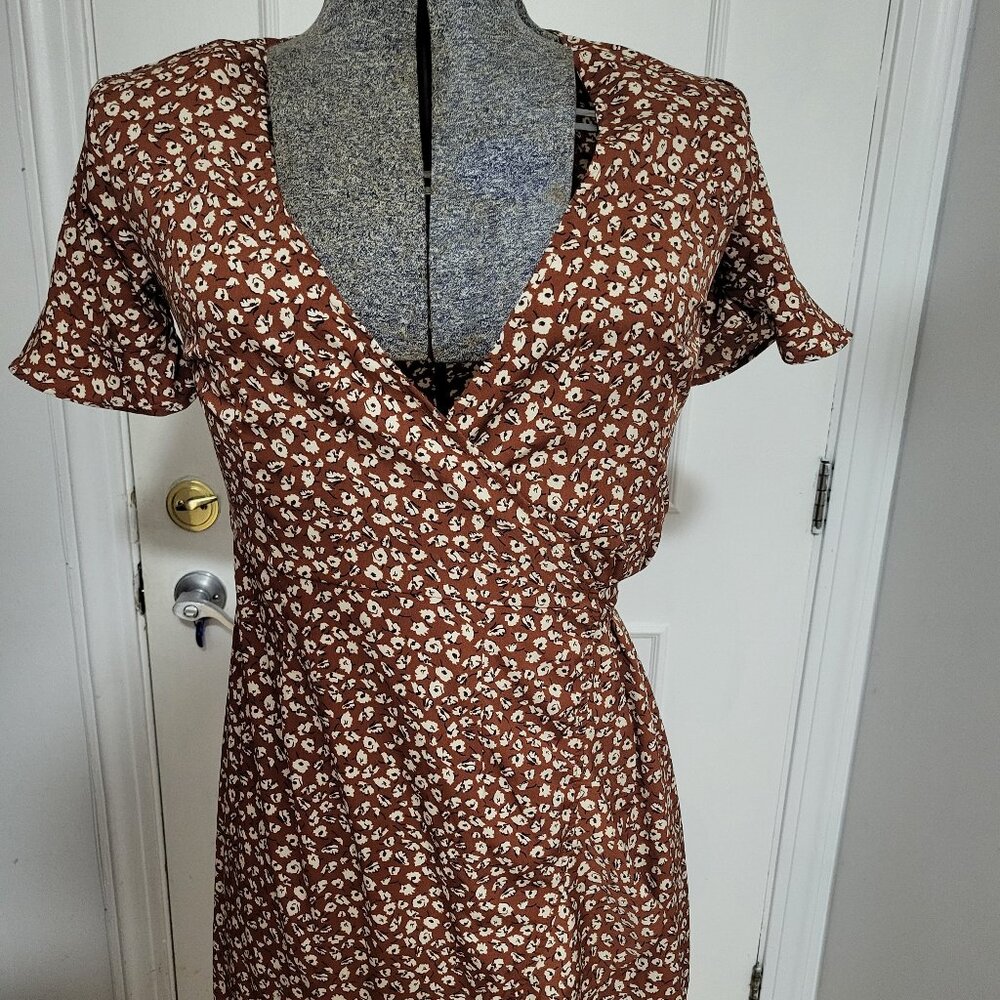ONLY Onlolivia S/S Wrap Dress in Henna Floral size 34 (2)